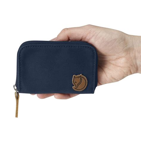 fjallraven zip wallet.